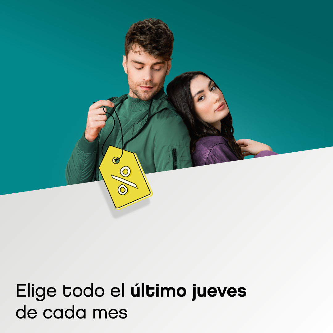 chico y chica en día de descuentos